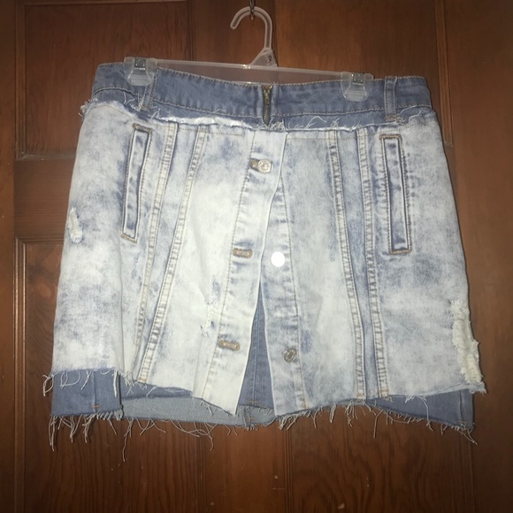 Fashion Nova Distressed Button Down Denim Skirt - Picture 4 of 6